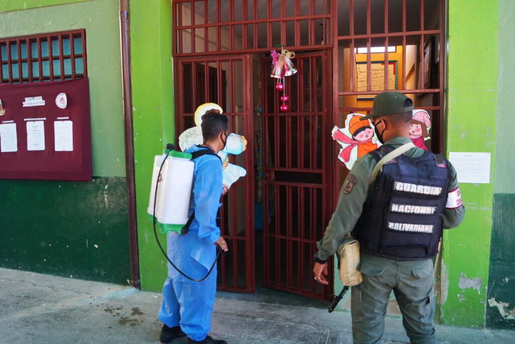 Realizaron desinfección de centros electorales en Naguanagua