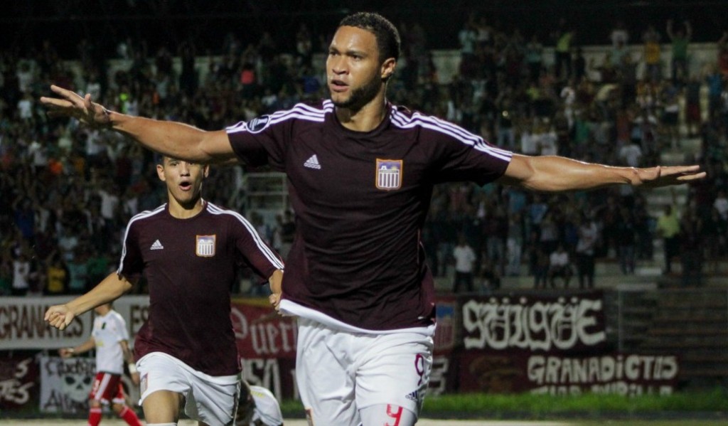 Tommy Tobar marcó doblete en la victoria del Carabobo FC - ACN