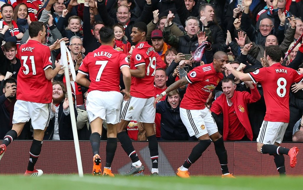 Manchester United le ganó al Liverpool y se afianzó en la segunda plaza de la Premier - ACN