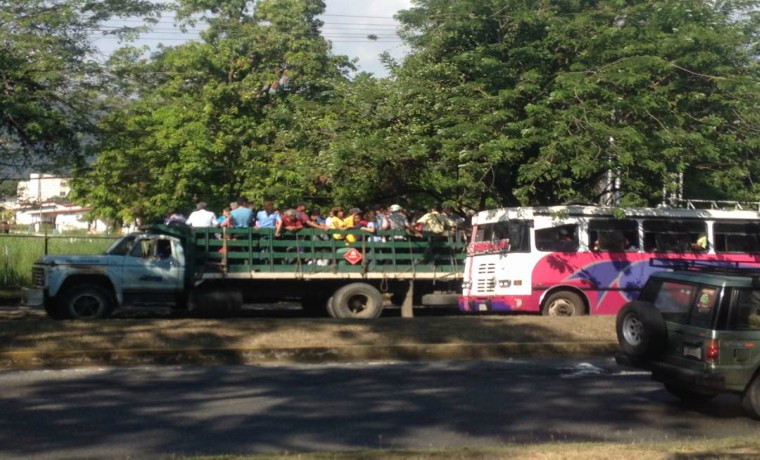 camion de estacas
