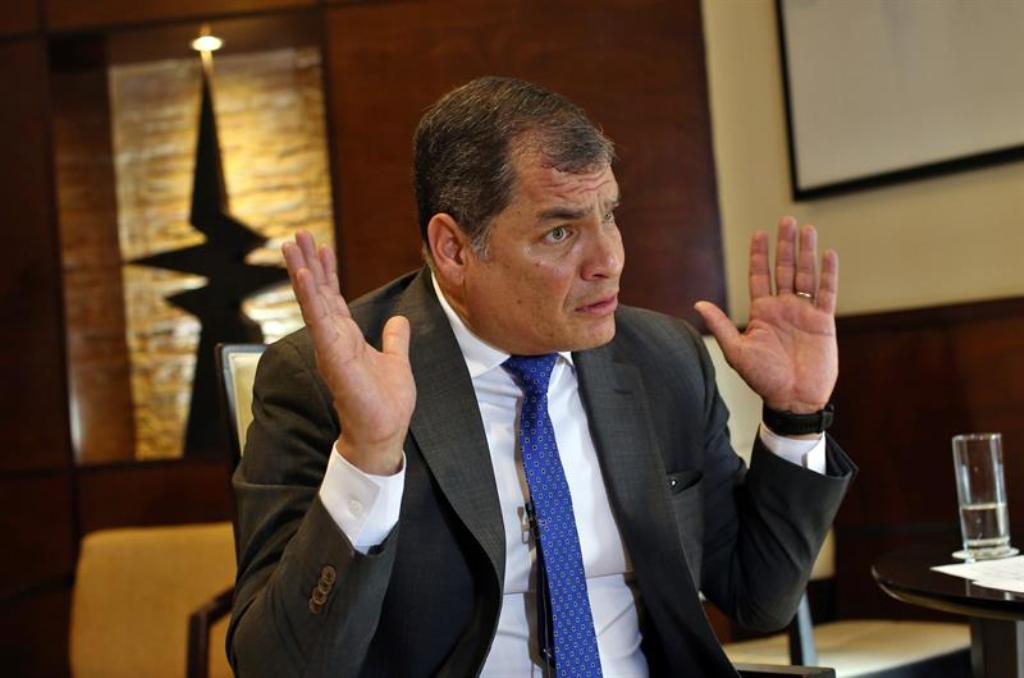 Crisis Humanitaria Rafael Correa