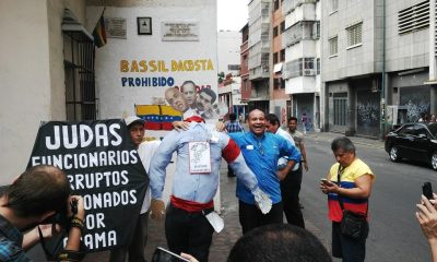 Quema de Judas en Caracas dedicada a Maduro