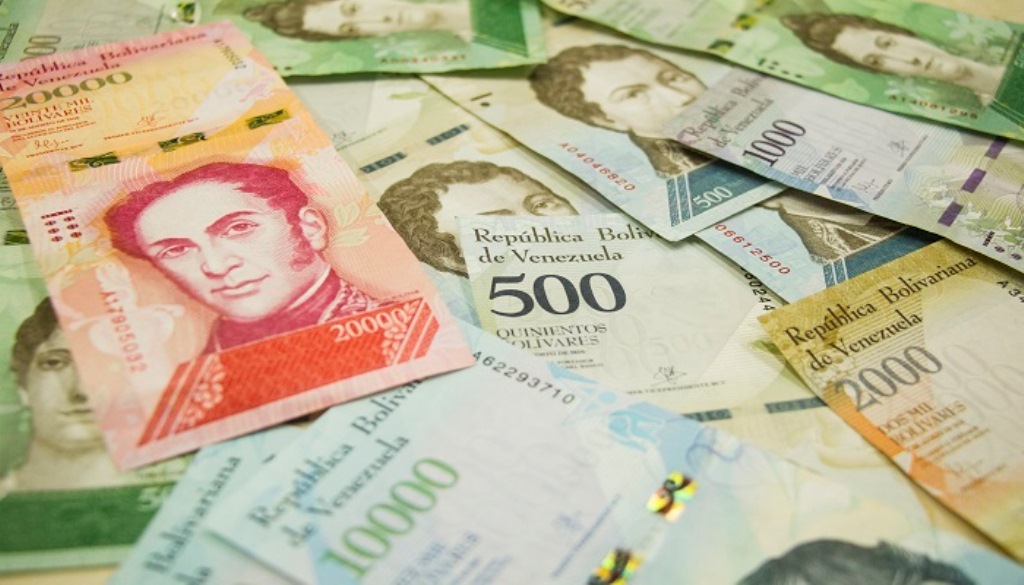 Bolívares, decomisan 210 millones, maletas - acn