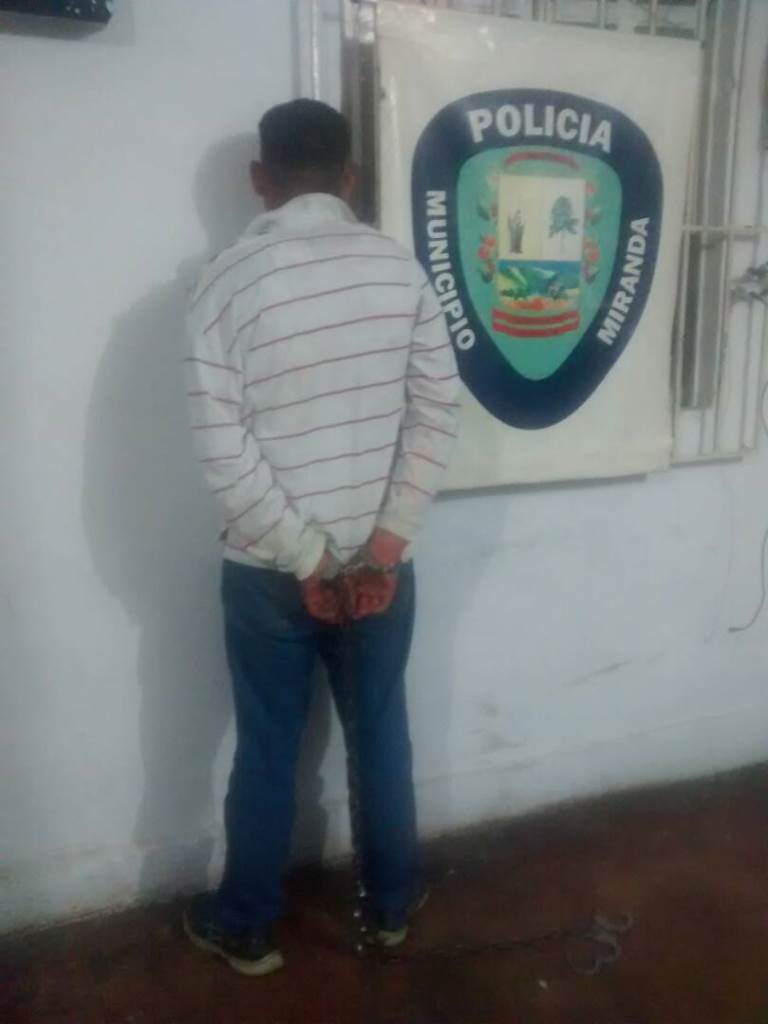 Oficiales, agredidos, procedimiento - acn