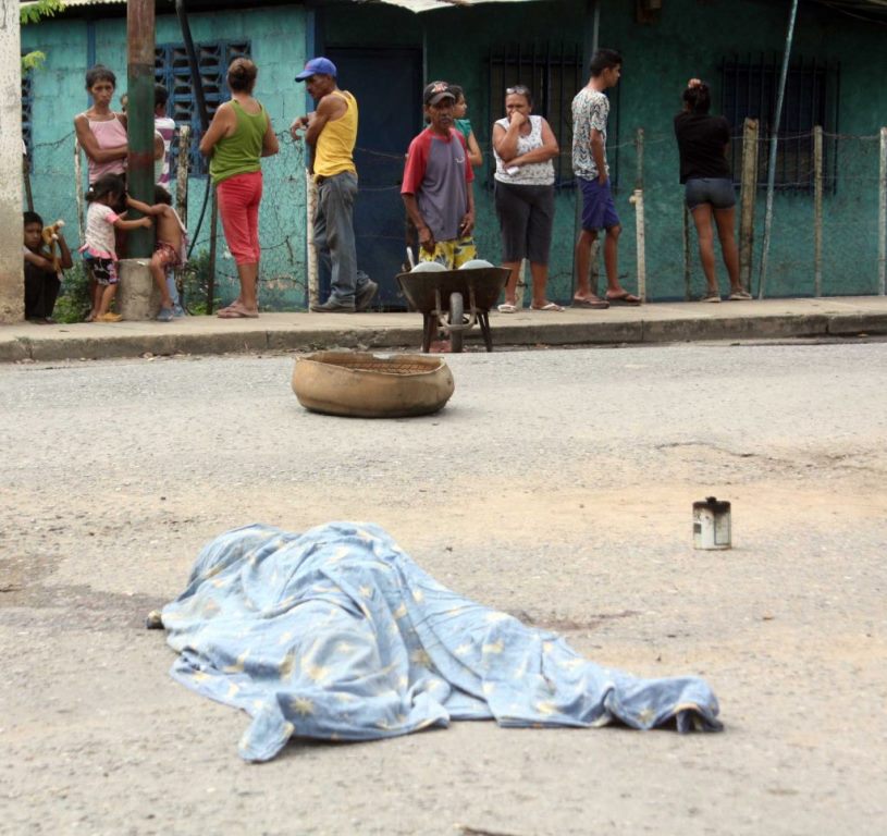De múltiples disparos, quitaron la vida, recoge plástico - acn