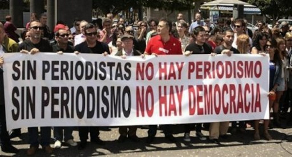 Periodistas02