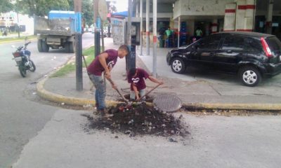 Trabajan en destape de sumideros y limpieza de alcantarillas en avenidas Andrés Eloy Blanco y Fernando Fugueredo