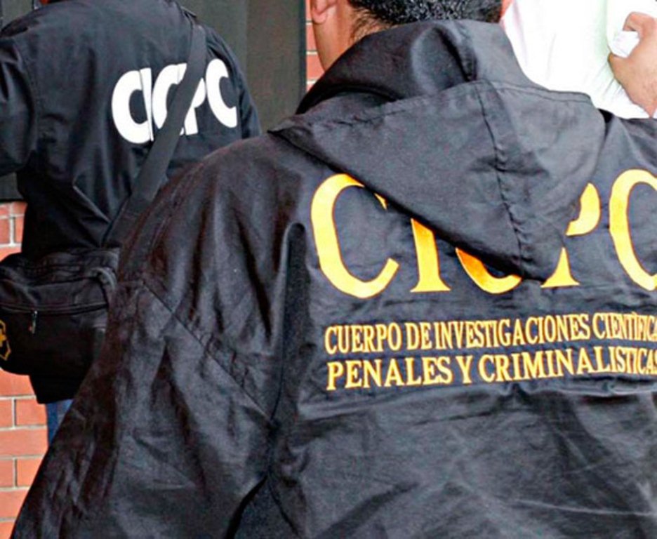 Recién nacida, bolsa plástico, cadáver - acn