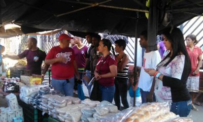 ACN- Carro e´ Drácula cayó en mercado de San Esteban en Puerto Cabello