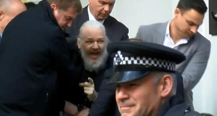 Julian Assange arrestado en Londres