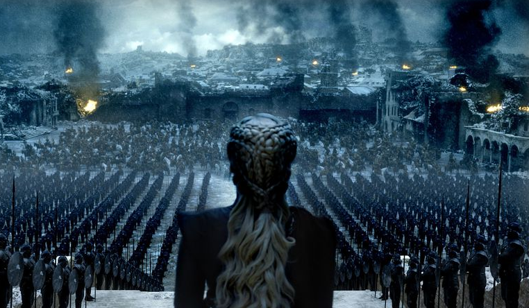 Daenerys ante sus ejercitos en King's Landing. Foto: HBOLatam.