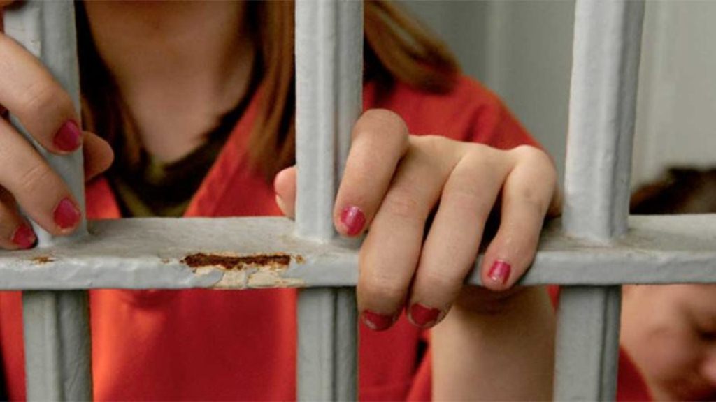 Adolescente mató y quemó a su padrastro - acn