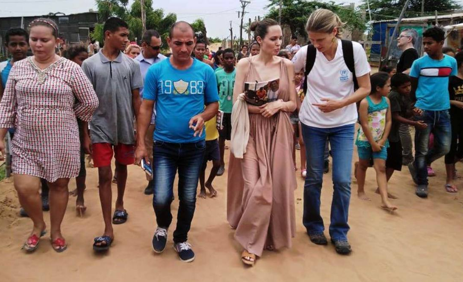 Visita de Angelina Jolie a la frontera colombiana. Foto: EFE.
