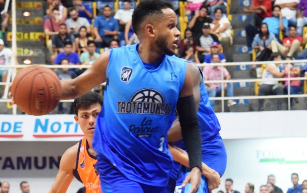 Tony Mitchell y Michael Carrera condujeron - noticiasACN