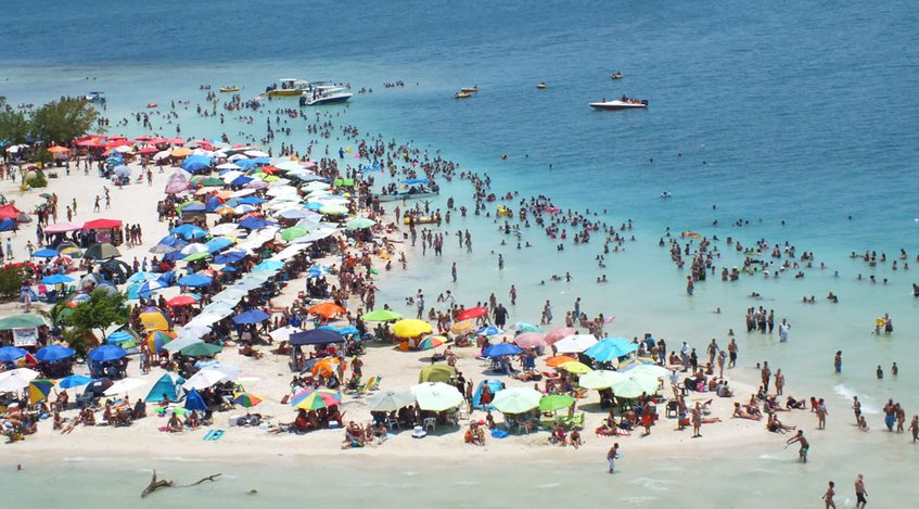 Detenida pareja que robaba a turistas en Tucacas. ACN