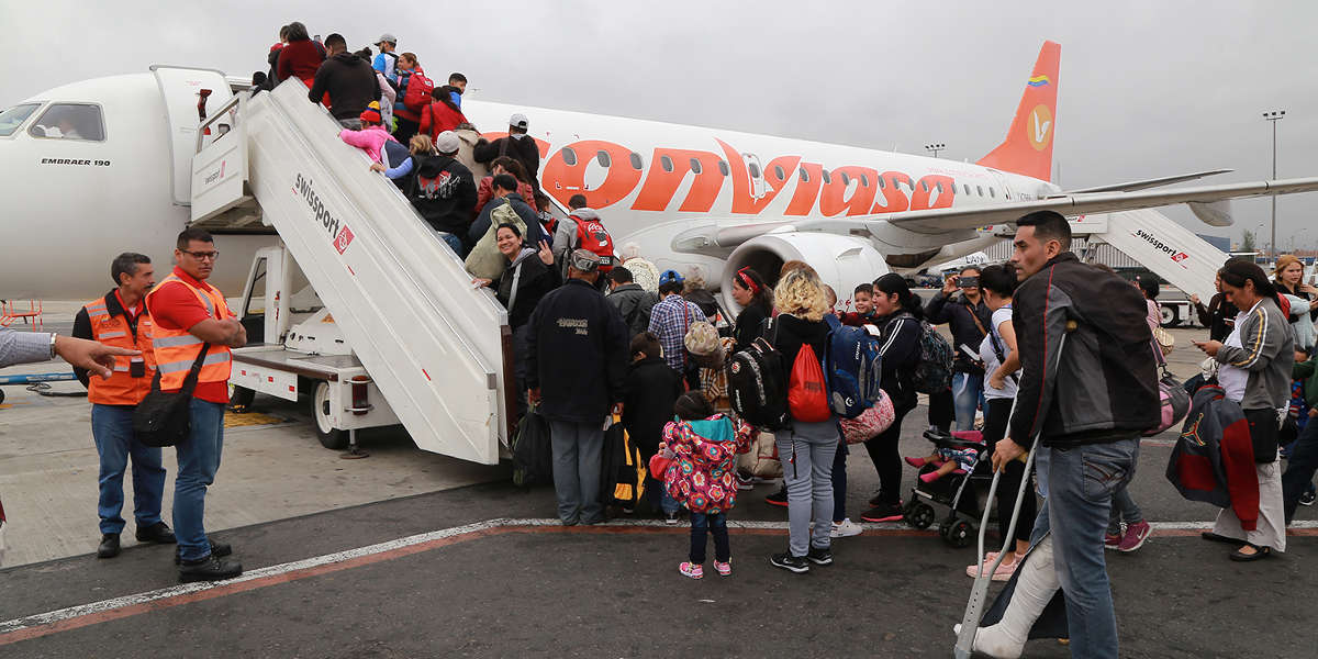 Plan Vuelta a la Patria retorna 90 venezolanos desde Ecuador. ACN