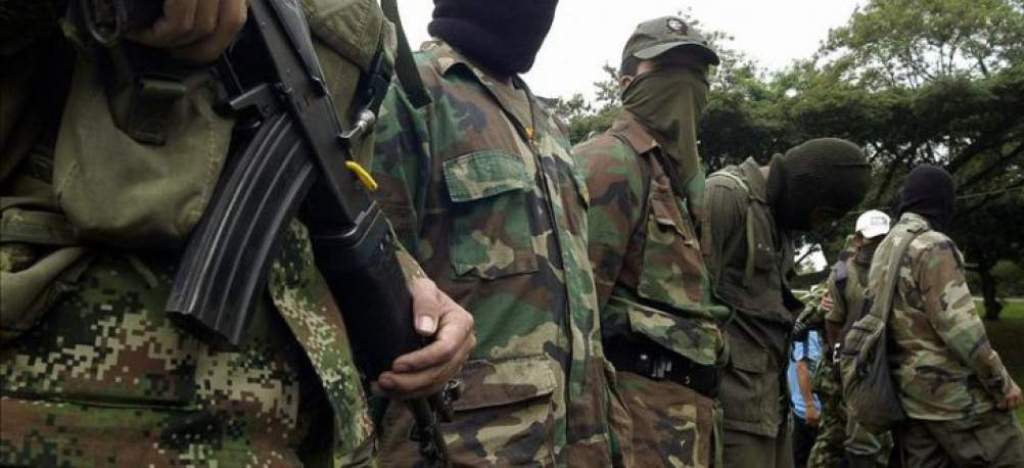 Mueren cuatro paramilitares - acn
