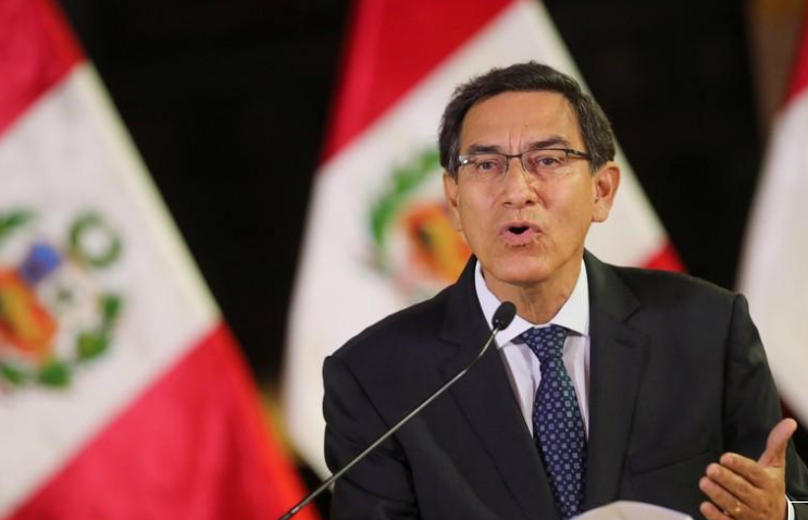 Presidente peruano anuncia la disolución del congreso opositor