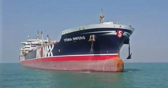 Buque petrolero confiscado por Irán es liberado y navega hacia Dubai