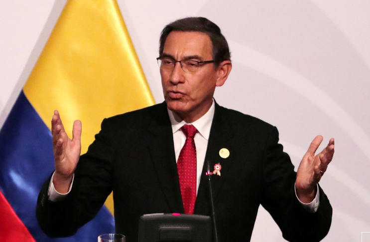 Fuerzas armadas peruanas permanecen leales al presidente Vizcarra