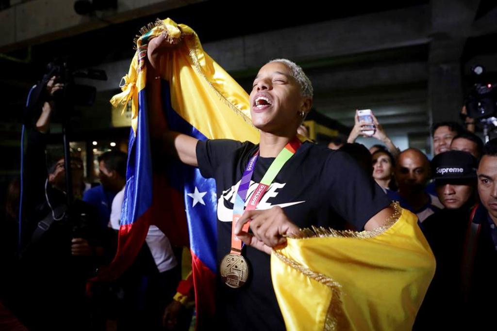 Yulimar Rojas celebró su oro - noticiasACN