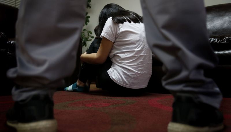 Violó dos hijastras y una hija adoptiva acn