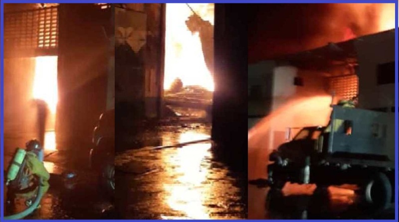 Incendio afectó galpones de dos empresas en Zona Industrial El Recreo - acn