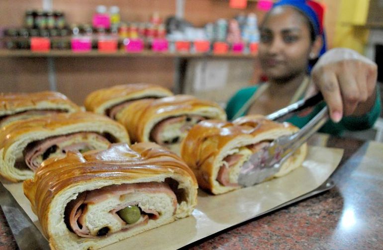 Pan de Jamón en dólares - acn
