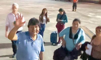 Huyó con su familia -ACN