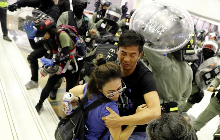 Domingo sangriento en las protestas prodemocráticas de Hong Kong