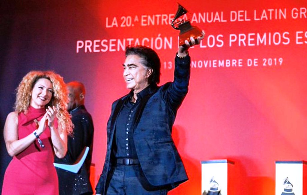 El Puma alzó su Grammy - noticiasACN