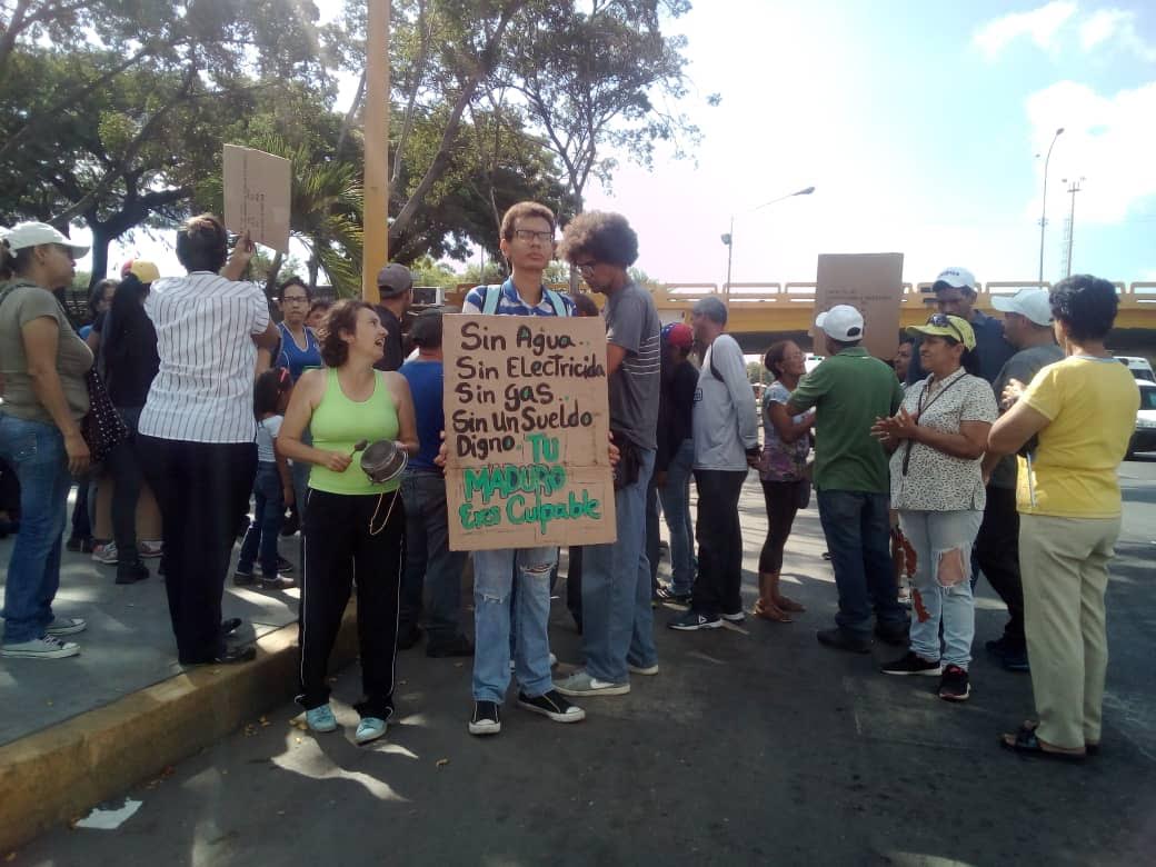 Habitantes de Santa Rosa exigen servicios públicos básicos - ACN ( Agencia Carabobeña de Noticias)