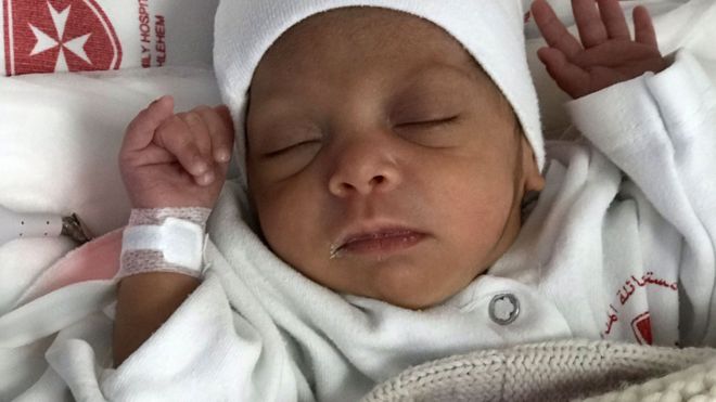 Cristianos que ayudan a beduinos en Belén a una maternidad segura