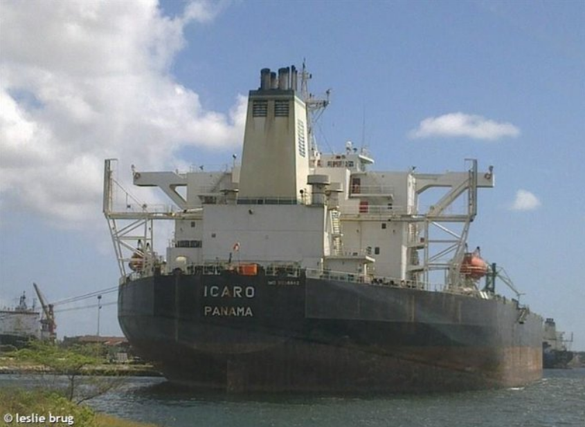 Miles de barriles de petroleo venezolano son subastados en Curazao