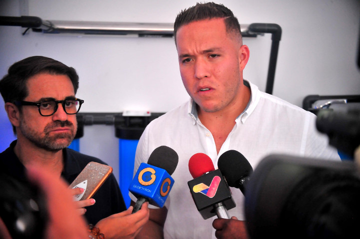 Alcalde y Gobernador inauguran "Aguas Drácula" en Naguanagua