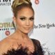 Jennifer Lopez impacta en la nueva Campaña de Versace
