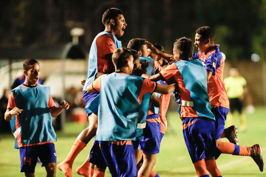 Puerto Cabello derrotó a Sporting - noticiasACN