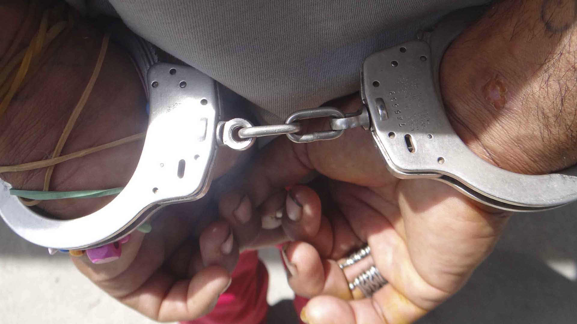 Violaba a sus nietas