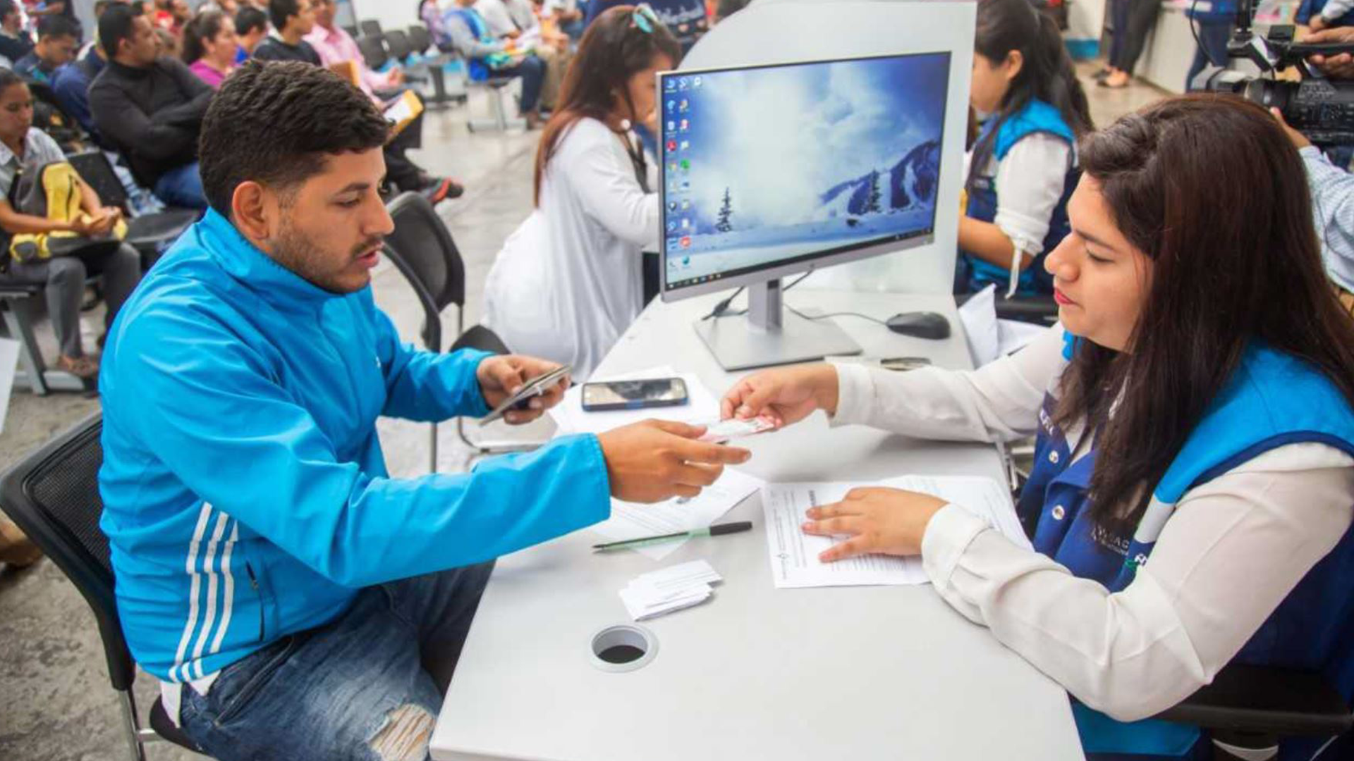 Trámites consulares en Puerú