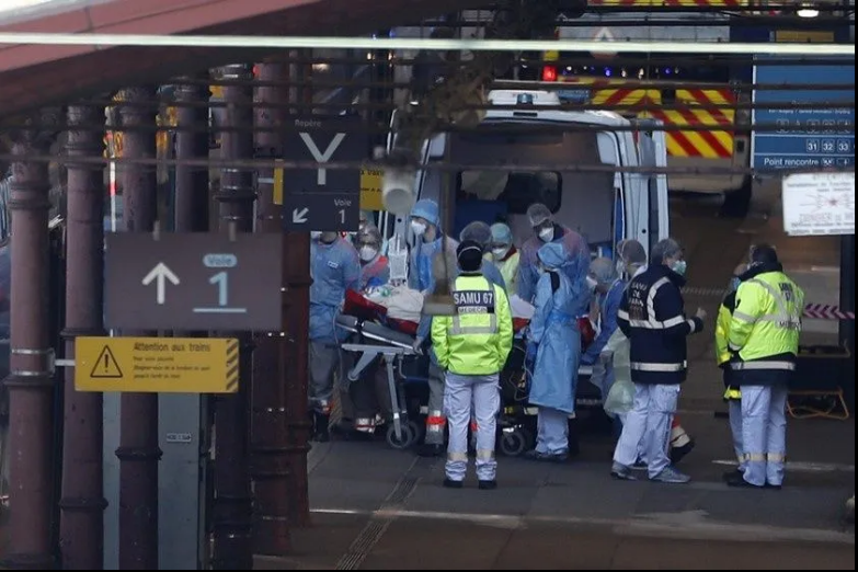 mueren en Francia 365 personas