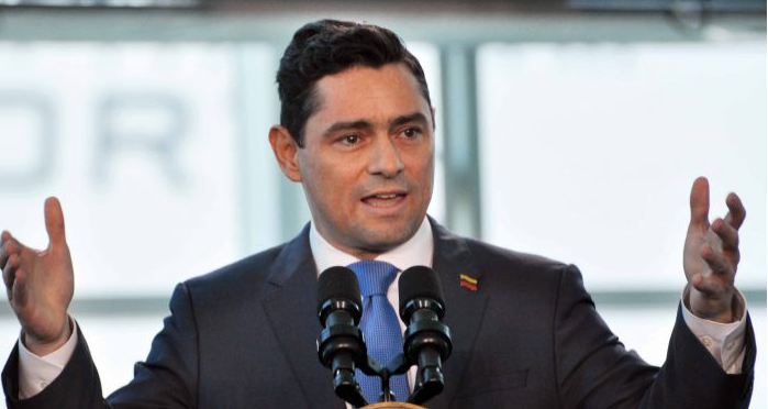 maduro negocia su salida