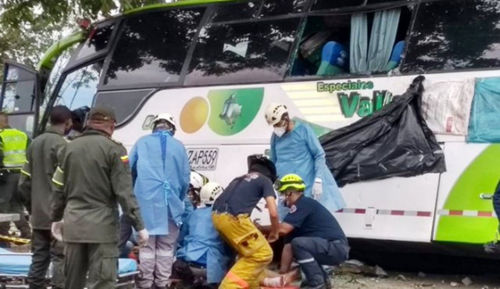 Dos muertos dejó accidente de autobús - noticiasACN