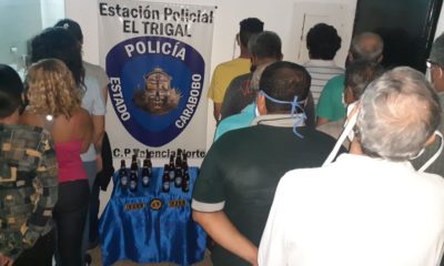 Este viernes funcionarios de la Policía de Carabobo detienen a 13 personas por ingerir alcohol en El Trigal, en plena cuarentena.