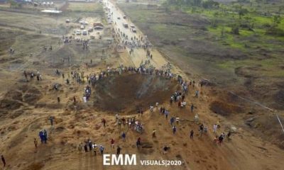 Inmenso cráter: Meteorito cayó junto a una carretera en Nigeria