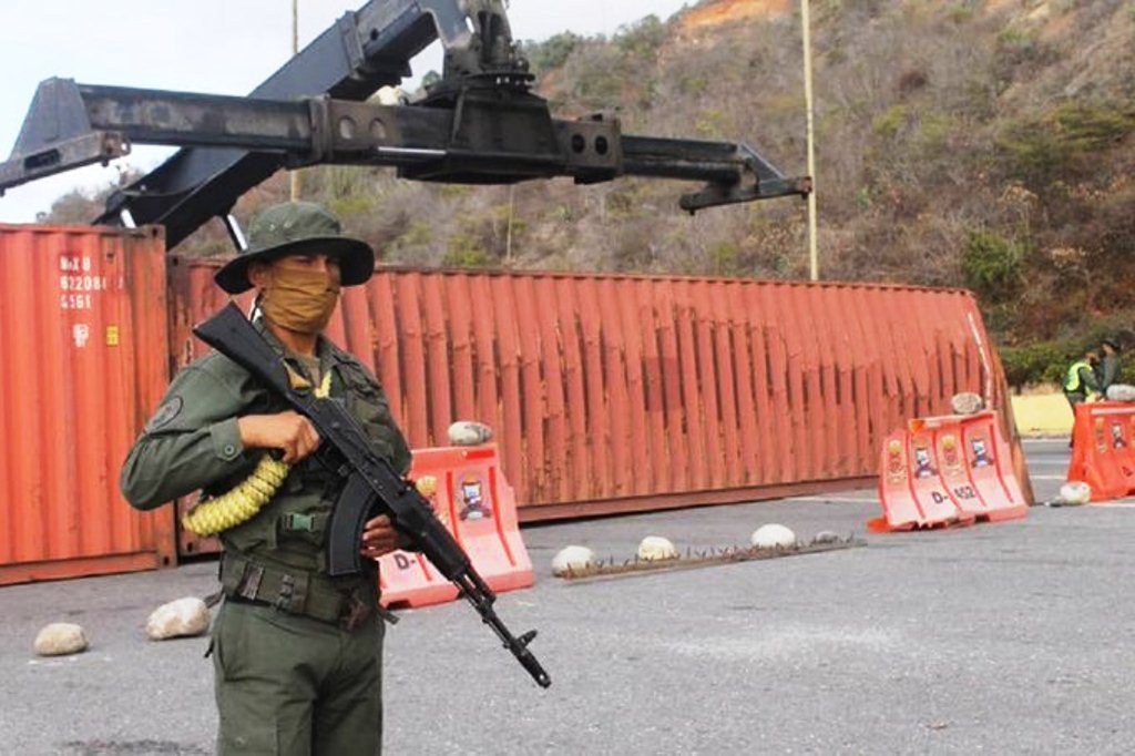Trancaron la autopista Caracas-La Guaira - noticiasACN