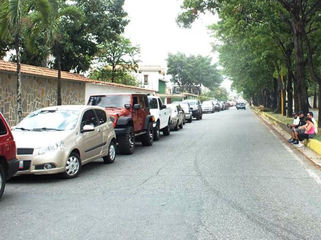 Crecen colas en las estaciones - noticiasACN