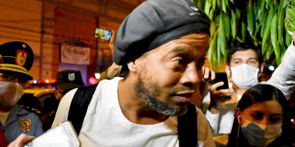 Vinculan a Ronaldinho con mafia - noticiaACN
