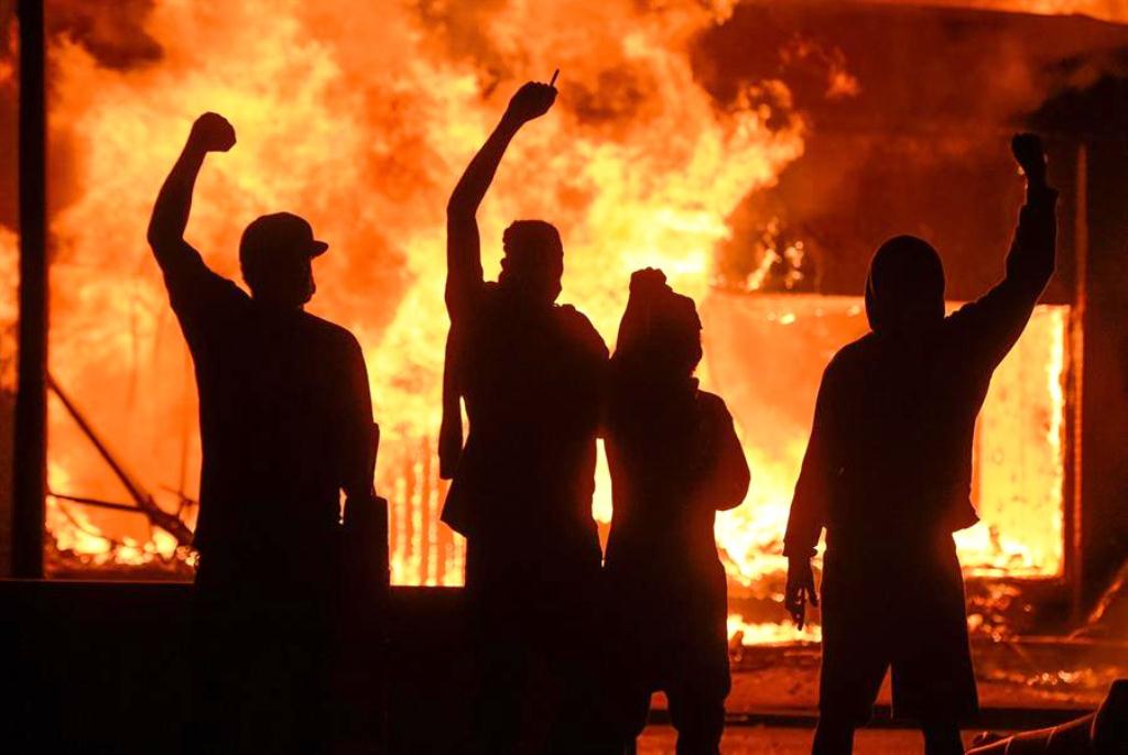 Toque de queda en varias ciudades de EEUU - noticiasACN
