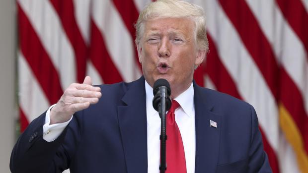 Trump amenaza con cerrar redes
