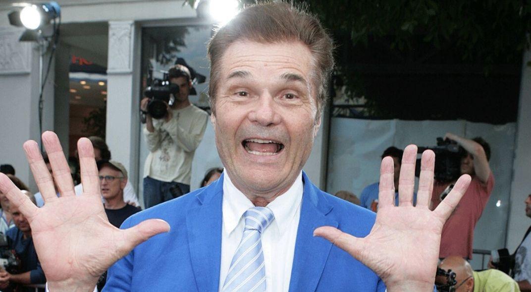 Muere Fred Willard